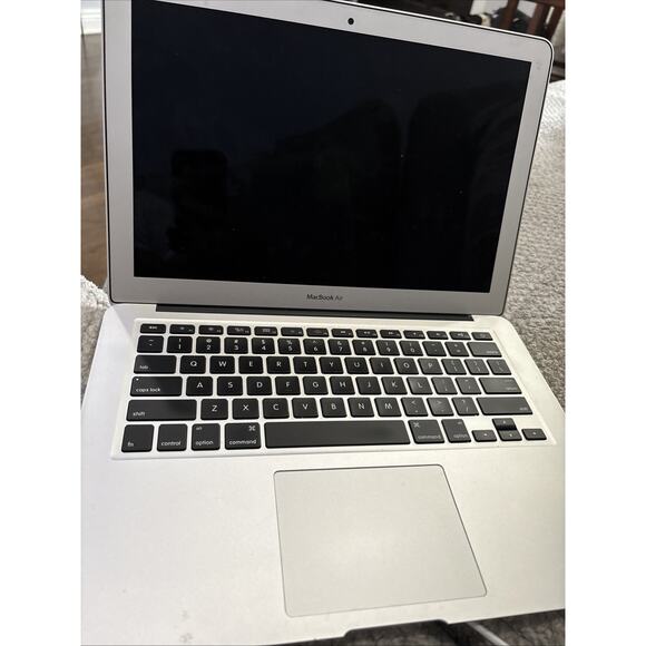 Apple MacBook Air 13" (Model A1466) – For Parts - Picture 1 of 1